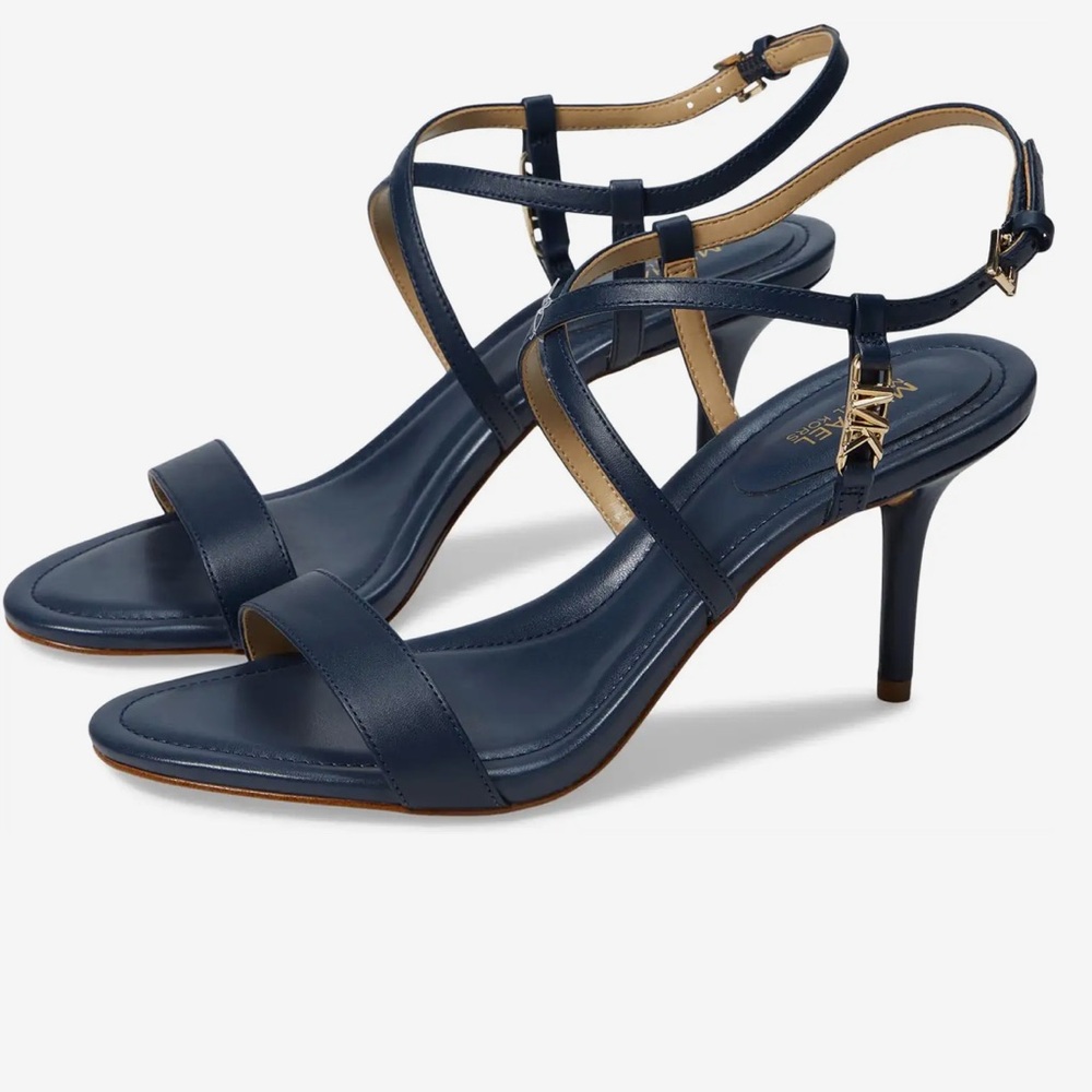 NWT Veronica heeled sandals 7.5 Navy color